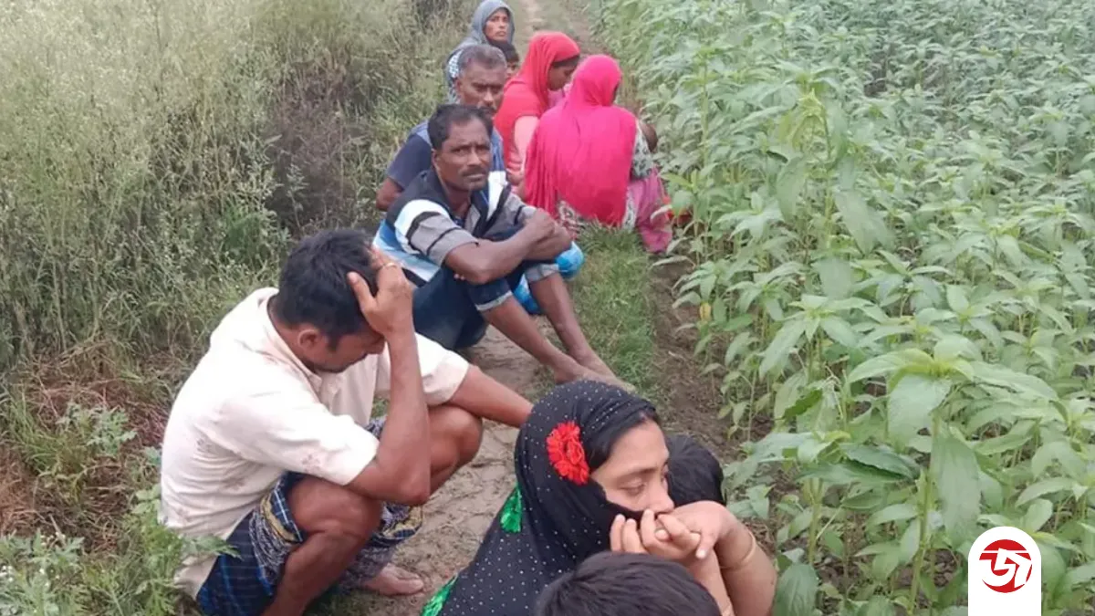 প্রাগপুর সীমান্তে পতাকা বৈঠকেও সমাধান হয়নি, দুই দিন ধরে শূন্যরেখায় ১২ জন