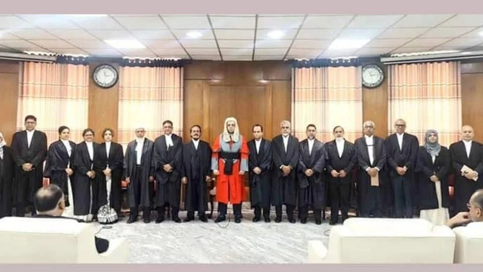 প্রধান বিচারপতির উপস্থিতিতে ২২ বিচারপতির শপথ আজ