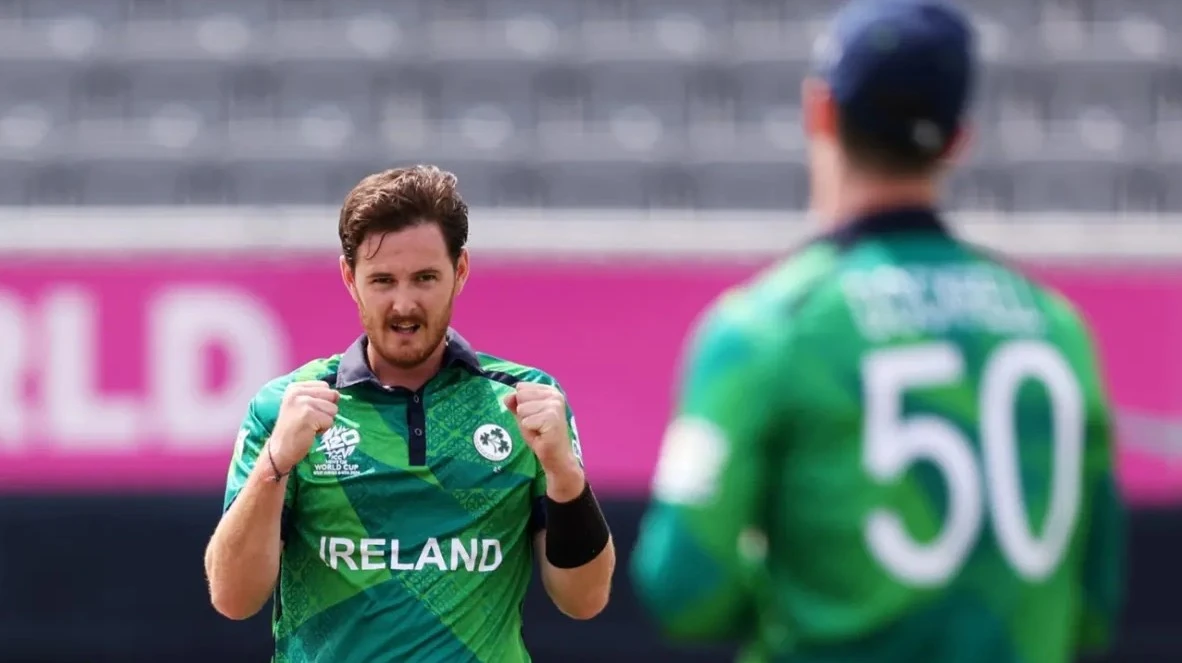 চার অভারে তিন উইকেট গায়েব; বাংলাদশের সামনে রানের পাহাড়