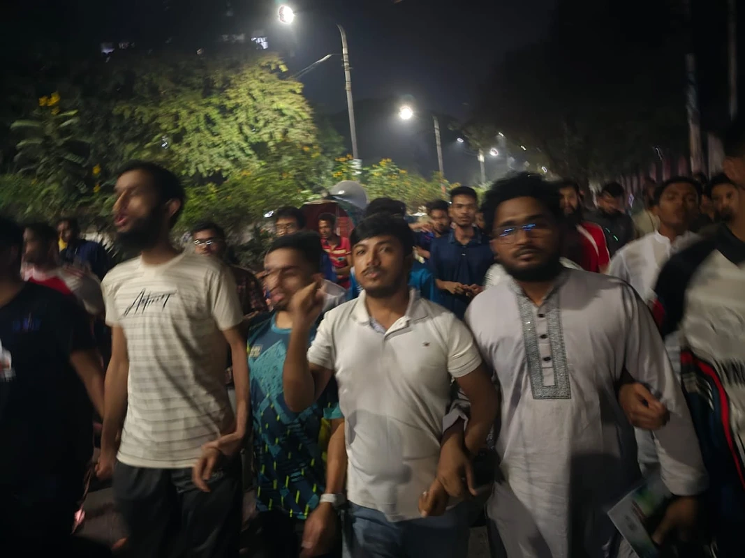 বিএনপি মহাসচিবের বক্তব্যের প্রতিবাদে ঢাবিতে বিক্ষোভ