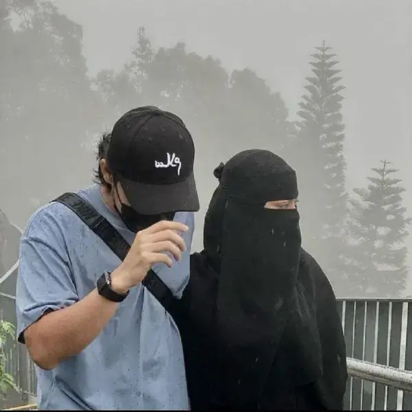 চোখ হেফাজতের গুরুত্ব: পরনারী থেকে বিরত থাকাই স্ত্রীর প্রতি প্রকৃত ভালোবাসা ও ইমানের প্রমাণ