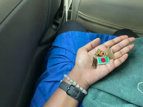 ৫০ টাকার কোর্ট পিন দিয়ে ৫০০০ টাকা দাবি বিএনপি সমর্থিত কর্মীদের! অভিযোগ একাধিক ভুক্তভোগীর