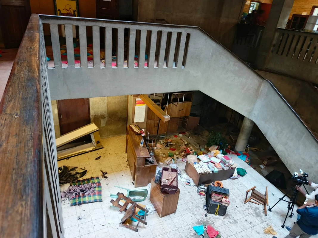 ছায়ানট ভবনে ভাঙচুর-অগ্নিসংযোগের ঘটনায় মামলা, আসামি সাড়ে ৩০০