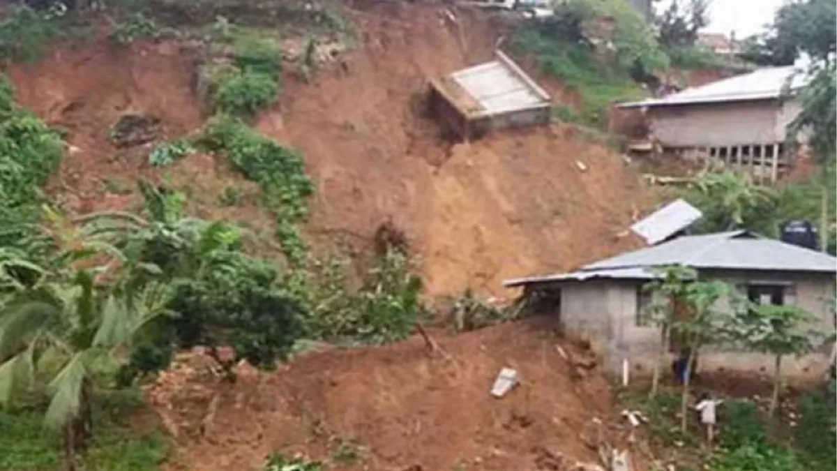 কক্সবাজারে রোহিঙ্গা ক্যাম্পে পাহাড় ধসে নারী-শিশুসহ নি’হত ৯