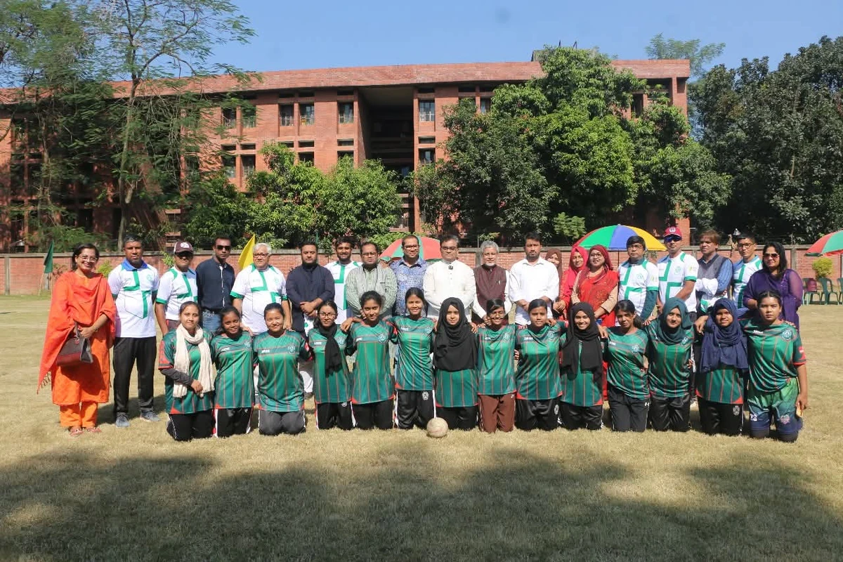 জাবিতে নারী শিক্ষার্থীদের নবনির্মিত খেলার মাঠ ও হ্যান্ডবল প্রতিযোগিতা উদ্বোধন