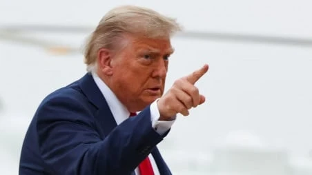 বিক্ষোভ চালিয়ে যান, সাহায্য পৌঁছানোর পথেঃ ট্রাম্প