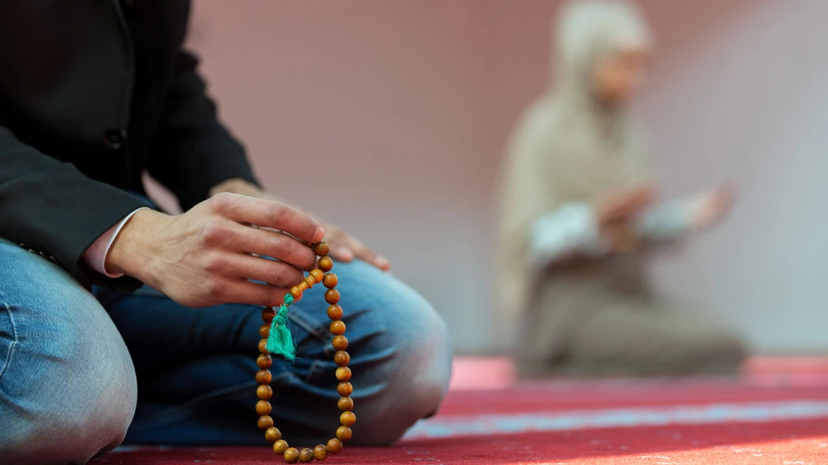 জেনে নিন হাদিসে বর্ণিত ছোট ১০টি দরুদ