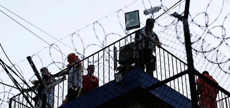 গুয়াতেমালার তিনটি কারাগারের ৪৬ কর্মীকে জিম্মি