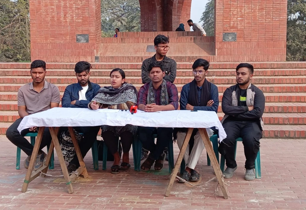 জাবিতে শিক্ষক নিয়োগ নীতিমালায় স্বচ্ছতাসহ চারদফা দাবিতে ছাত্রশক্তির সংবাদ সম্মেলন