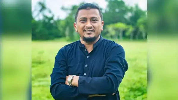 ধানমন্ডি ৩২ দেখতে এসে সাবেক যুবলীগ নেতা আটক