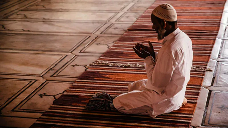 জেনে নিন নামাজ পড়ার সংক্ষিপ্ত নিয়ম