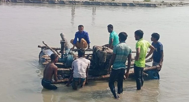 রংপুরে জামায়াত নেতার অবৈধ বালু ব্যবসা বন্ধ করলেন ইউএনও