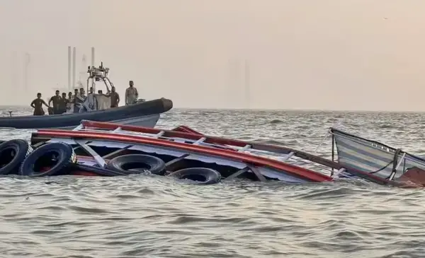 তেলবাহী বার্জ ডুবে নিহত ৪, নিখোঁজ ৪