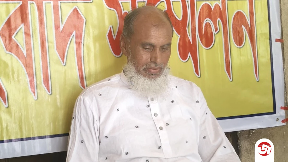 টুঙ্গিপাড়ায় সংবাদ সম্মেলন করে পদত্যাগের ঘোষণা আওয়ামী লীগ নেতার