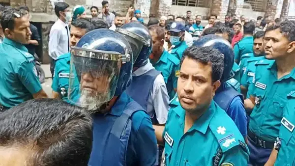 সাবেক স্বরাষ্ট্র সচিব জাহাঙ্গীর আলমের দুইদিনের রিমান্ড মঞ্জুর