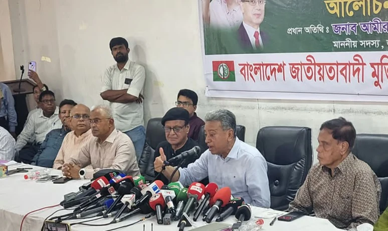 নির্বাচনের আগেই বিতর্কিত উপদেষ্টাদের সরকার থেকে পদত্যাগের আহ্বান জানিয়েছে বিএনপি