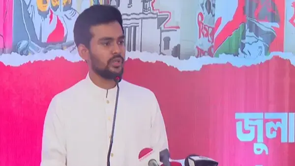 জুলাই আর্টওয়ার্ক’ ফ্যাসিবাদের পুনরুত্থানে বাধা হয়ে দাঁড়াবে: উপদেষ্টা আসিফ