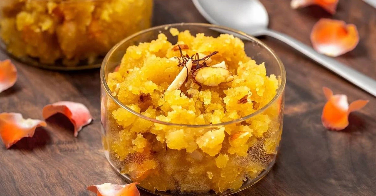 গরম গরম বাদামের হালুয়া, তৈরি করুন খুব সহজভাবে-রেসিপি এখানে!