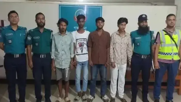 গাজীপুরে বাটা শোরুমে লুটপাট-ভাঙচুর, গ্রেফতার ৪