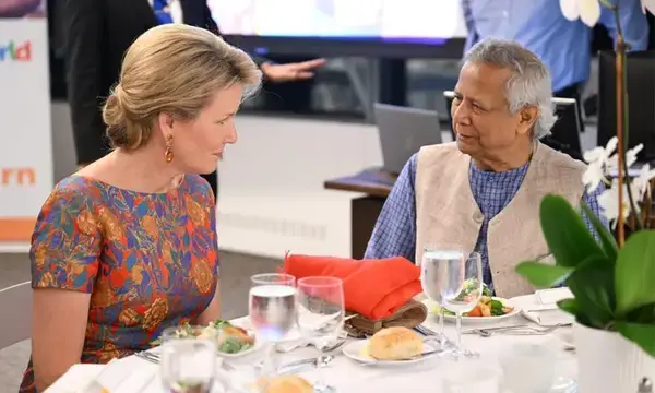 বেলজিয়ামের রানির সঙ্গে প্রধান উপদেষ্টার সাক্ষাৎ