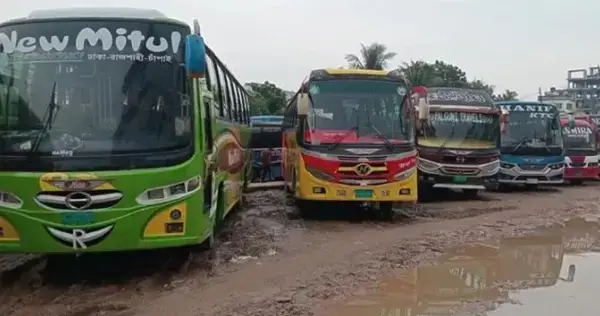পাঁচ দিন ধরে চলাচল বন্ধ রাজশাহী-চাঁপাই-নাটোর আন্তঃজেলা বাস