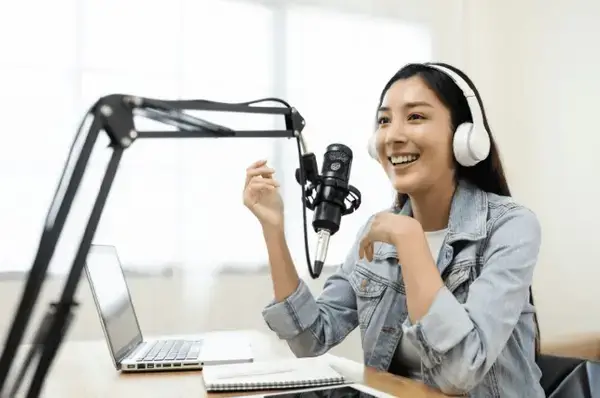 অনলাইন কনটেন্ট ক্রিয়েটরদের জন্য লাইসেন্স ও পারমিট গ্রহণ বাধ্যতামূলক