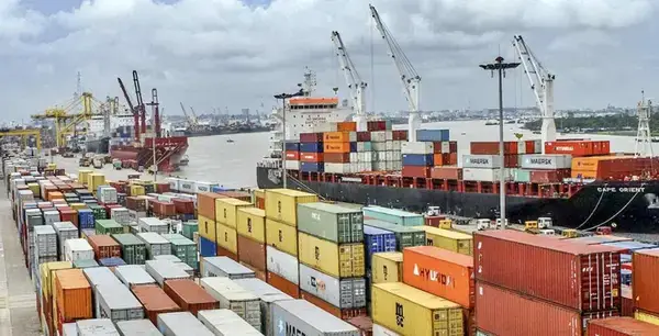 চট্টগ্রাম বন্দরে গাড়ি প্রবেশে গেটপাস ফি আপাতত স্থগিতের সিদ্ধান্ত