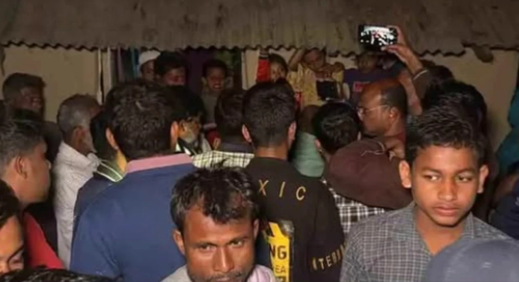 ফেনীতে ভোট দেয়ায় স্ত্রীকে তালাক দিলেন স্বেচ্ছাসেবক লীগ নেতা