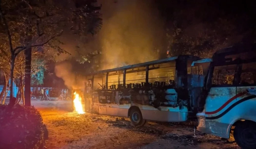 সাভারে ড্যাফোডিল–সিটি ইউনিভার্সিটি সংঘর্ষে পাল্টাপাল্টি মামলা