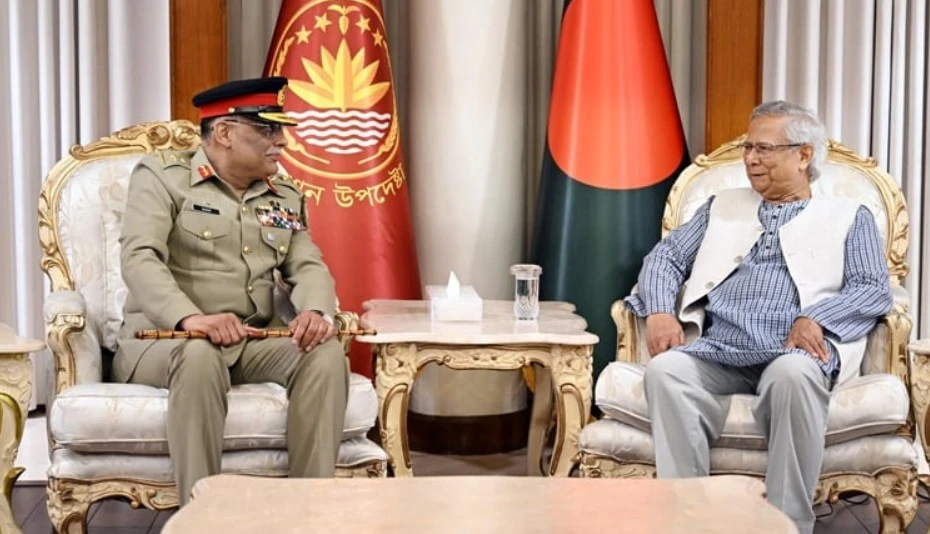 যমুনায় প্রধান উপদেষ্টার সঙ্গে পাকিস্তানি যৌথ বাহিনীর চেয়ারম্যানের সাক্ষাৎ