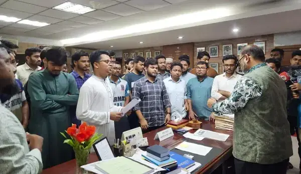 নবীন শিক্ষার্থীদের আবাসন সংকট নিরসনে ঢাবি শিবিরের ৪ দাবি