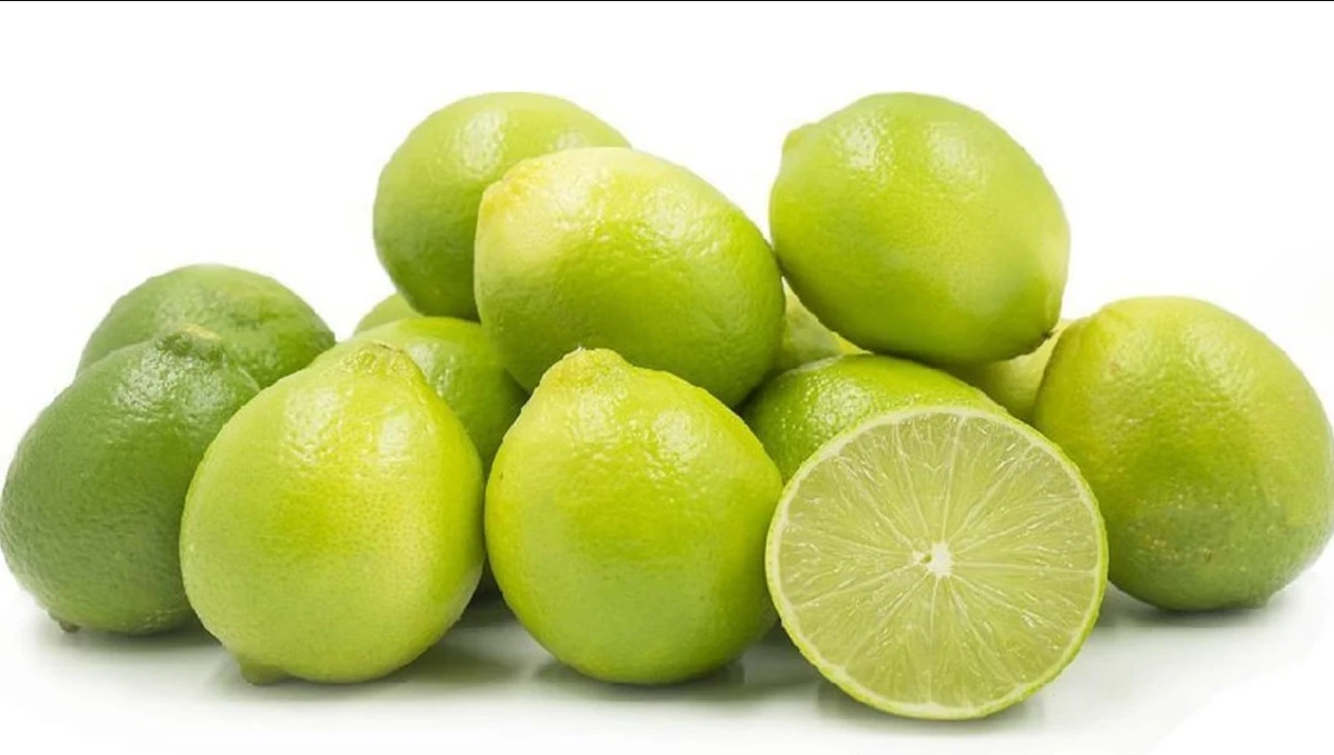 যেভাবে লেবু খেলে সবচেয়ে বেশি উপকার পাবেন