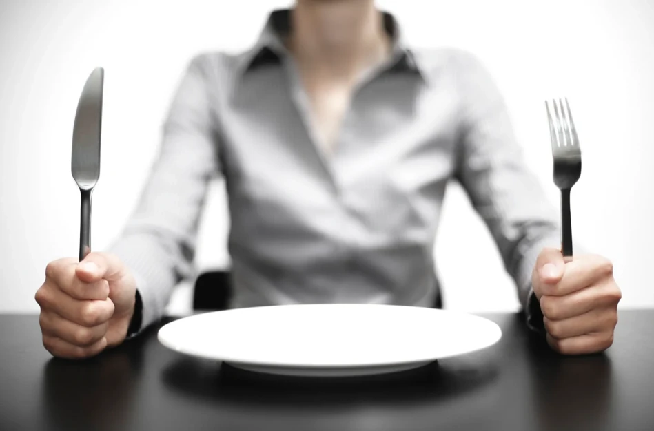 ঘণ্টার পর ঘণ্টা না খেয়ে থাকলেও ক্ষুধা লাগে না?জানুন কোন ভিটামিন শরীরের ‘হাঙ্গার সিস্টেম’কে নিঃশব্দে চুপ করায়!