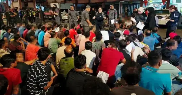 মালয়েশিয়ায় অভিযানে ১৬৫ বাংলাদেশিসহ ৫০৬ বিদেশি আটক