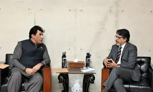 ঢাকায় নিযুক্ত পাকিস্তানের হাইকমিশনার অনির্দিষ্টকালের ছুটিতে, কূটনৈতিক মহলে গুঞ্জন