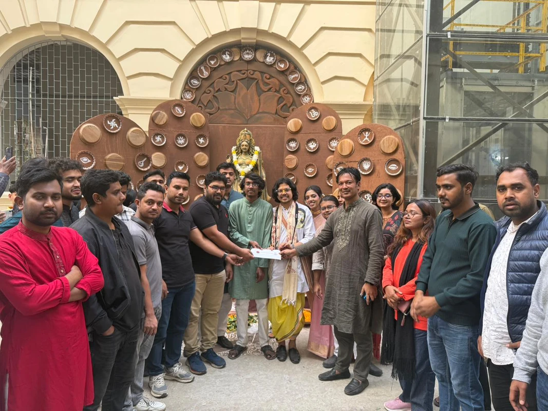 সরস্বতী পূজা উপলক্ষে ৪০ মণ্ডপে জবি ছাত্রদলের উপহার প্রদান