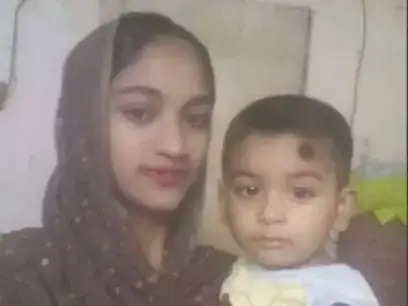 কোলে শিশু সন্তান নিয়ে নিখোঁজ তরুণী, দেখলে জানান
