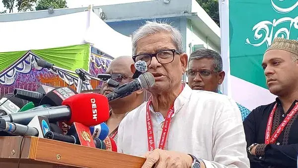 গণতন্ত্রের পথে ছাত্র-জনতার অবদানের জন্য কৃতজ্ঞতা জানালেন মির্জা ফখরুল