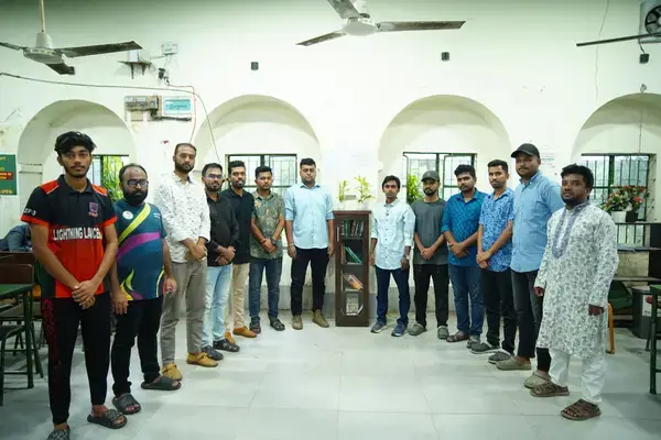 ঢাবির মধুর ক্যান্টিনে 'মুক্তির পাঠাগার' স্থাপন ছাত্রদল নেতার