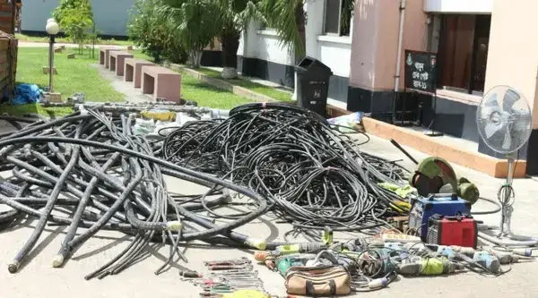 ফতুল্লায় বিদ্যুৎকেন্দ্রে ডাকাতি, র‍্যাবের হাতে ৯ জন গ্রেফতার