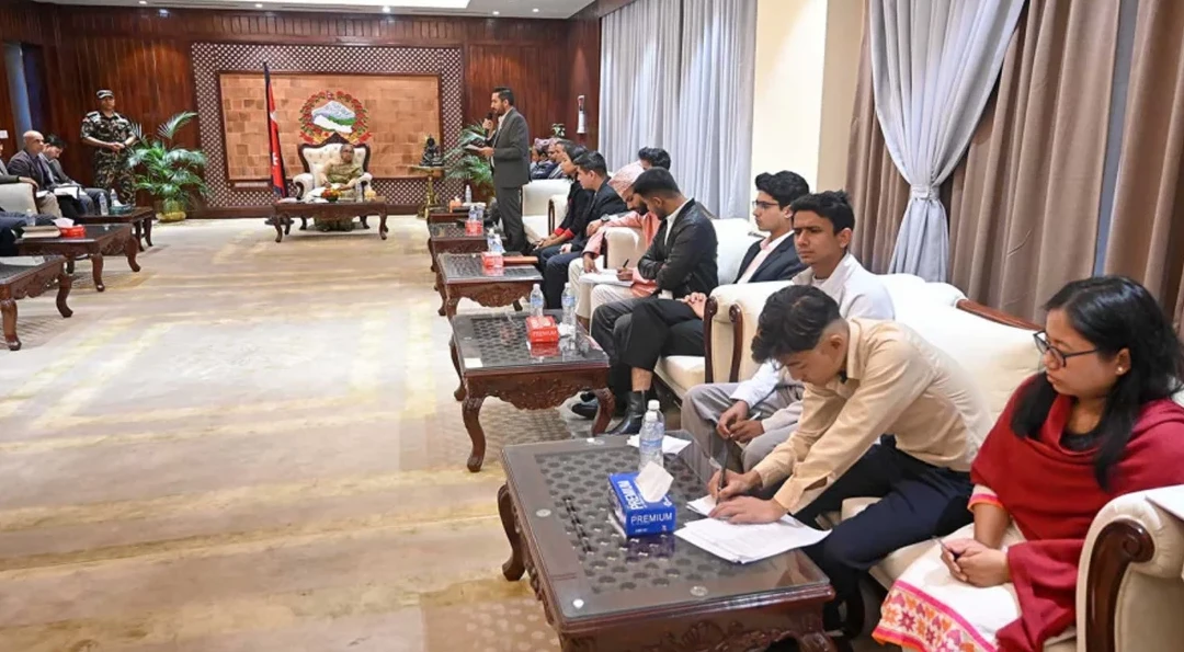 নেপালে ত্রিপক্ষীয় বৈঠকে ছিল ক্ষমতাচ্যুত দলও