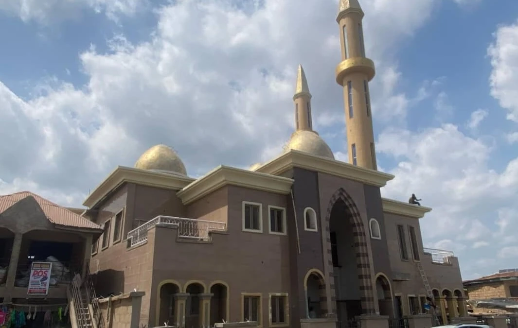 পুনরায় চালু হলো ২১৫ বছরের পুরোনো মসজিদ