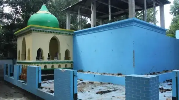 নুরাল পাগলার মাজারে হামলায় মসজিদের ইমামসহ আটক ১৮