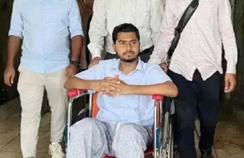 সিঙ্গাপুরে চিকিৎসা শেষে শনিবার দেশে ফিরবেন ভিপি নুর