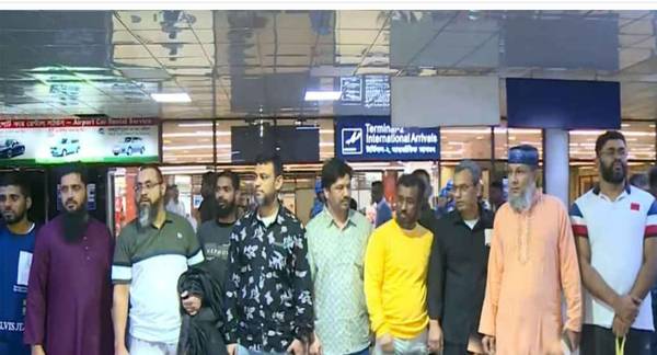 ৮ মাস পর দেশে ফিরলেন সৌদিতে কারাবন্দি ১০ প্রবাসী