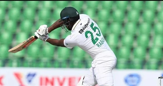 ১১ নাম্বারে ব্যাটিংয়ে নেমে রাবাদার প্রথম আন্তর্জাতিক অর্ধশতক