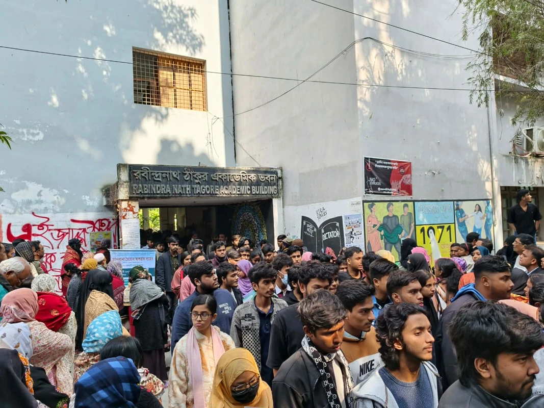 রাবির এ ইউনিটের প্রথম শিফটের ভর্তি পরীক্ষা সম্পন্ন