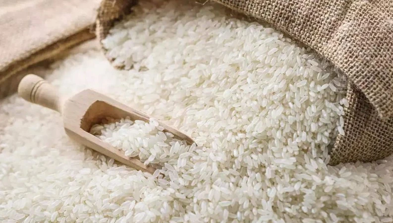 যে দুইটি দেশ থেকে এক লাখ টন চাল আমদানির সিদ্ধান্ত