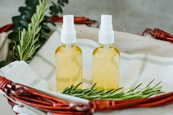 মাত্র কয়েক মাসেই নতুন চুল গজানো ও চুলের গোড়া মজবুত করার রহস্য-সহজে তৈরি করার উপায় জানুন!