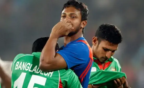 দেশের জন্য কাঁদছে সাকিব আল হাসানের মন